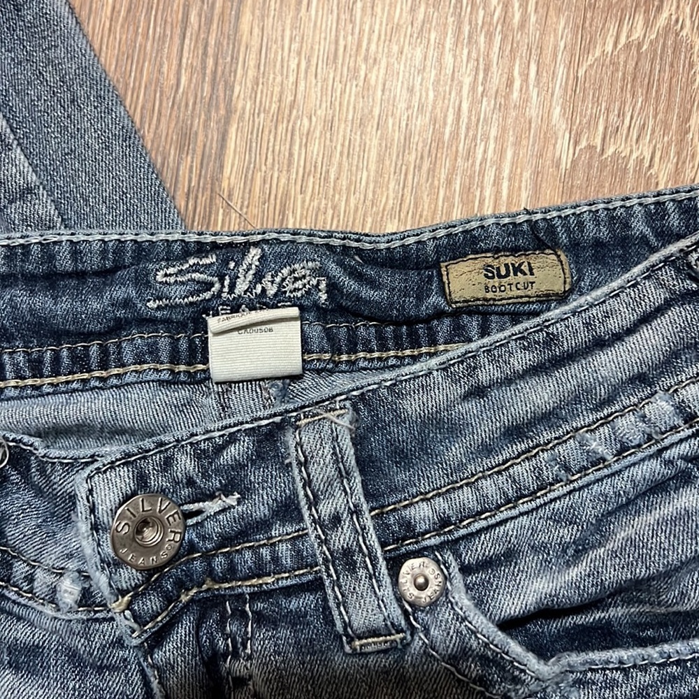 Silver Jeans Size 28 - Picture 3 of 4